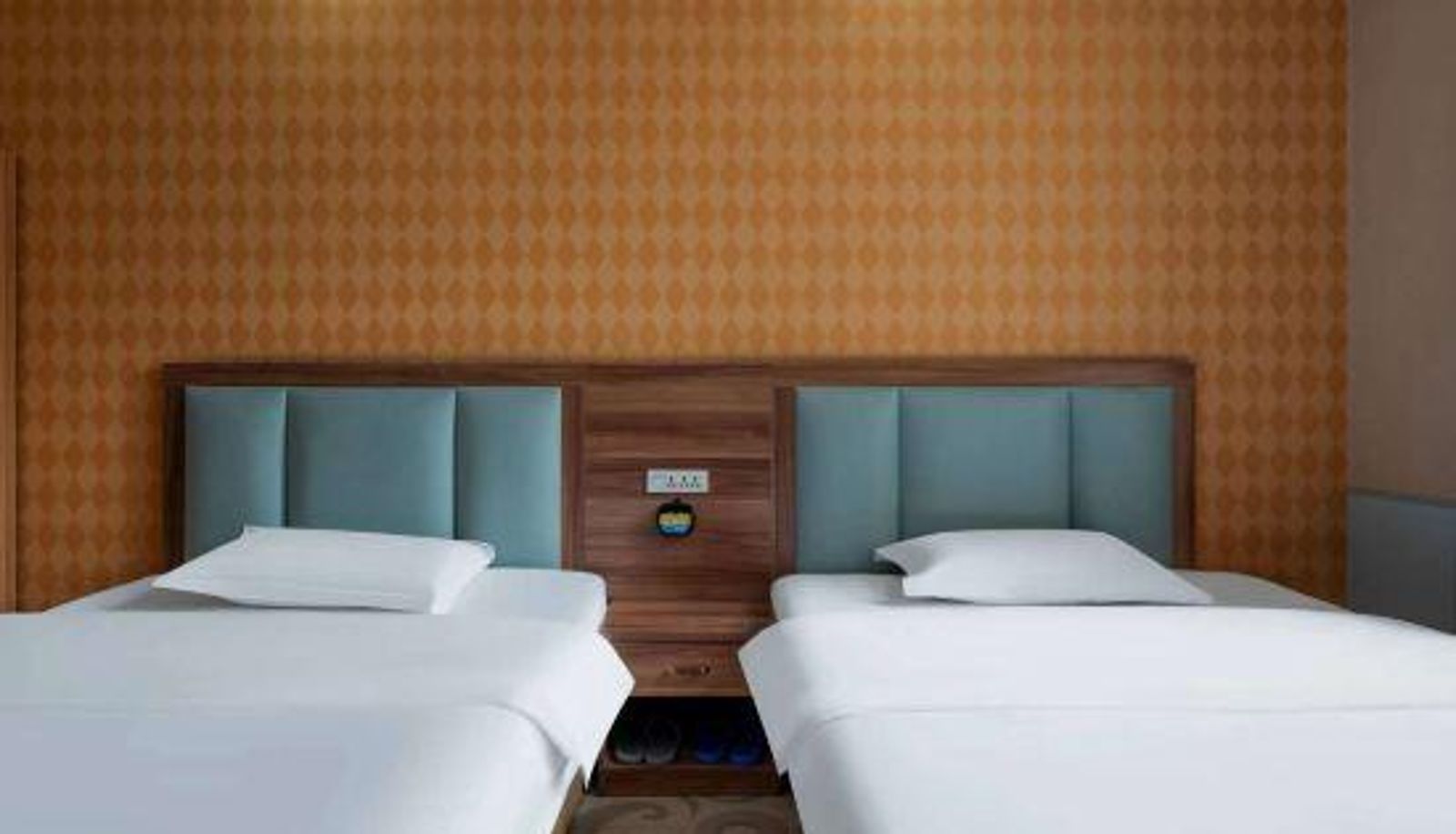 Camera - Zhengzhou Zhonghe Hotel (Exhibition Center Store)