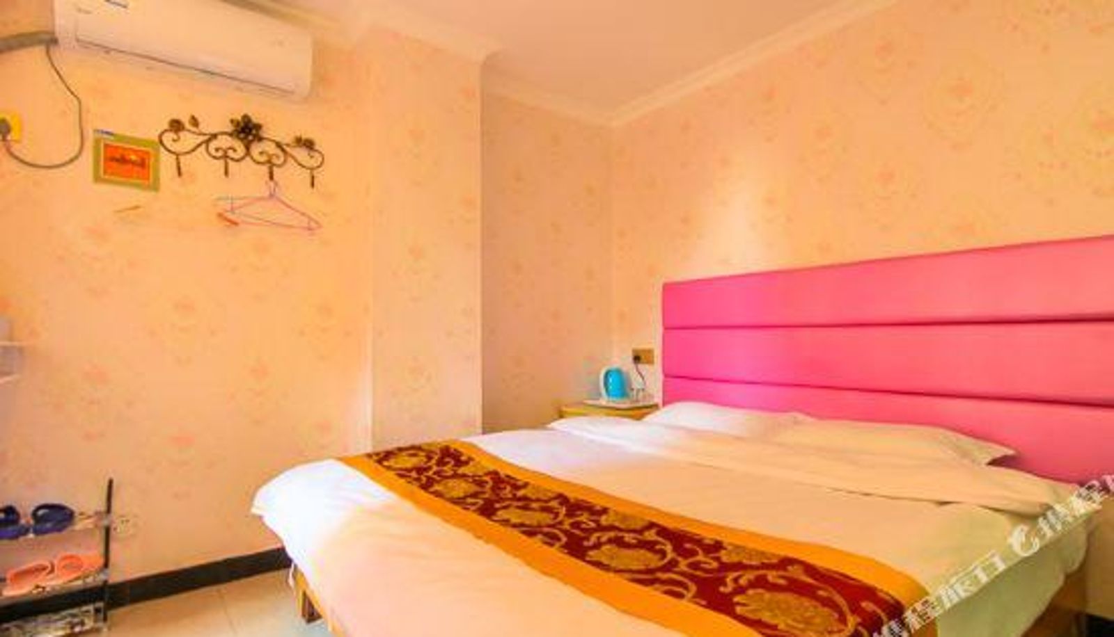 Camera - Zhengzhou Qicai Hotel