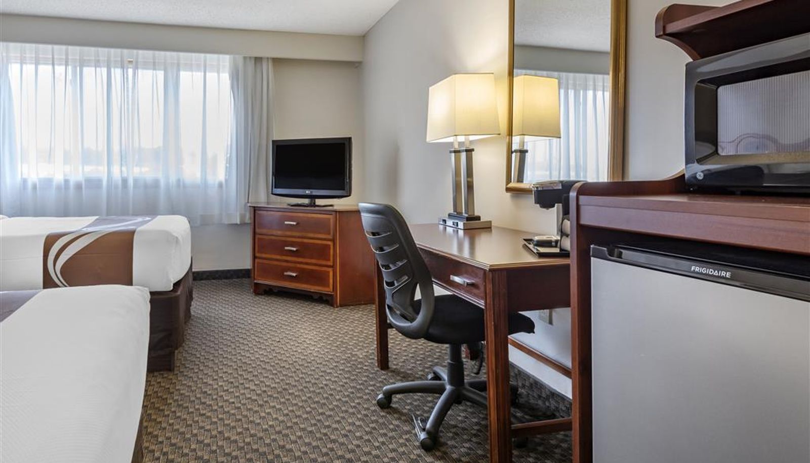 Room - Quality Inn & Suites Vestal Binghamton near University