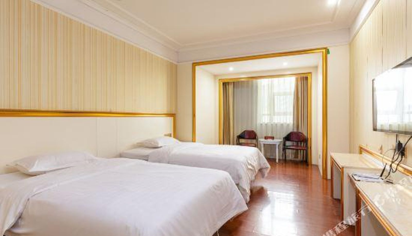 Kamer - Wanshihao Hotel (Daxin Lighting Wholesale Center)