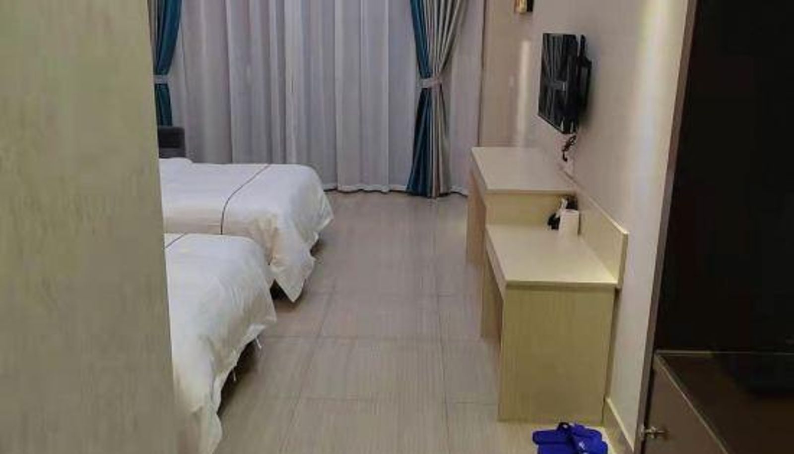 Camera business - Zhongshan Heyi Business Mansion (Dachong Branch)