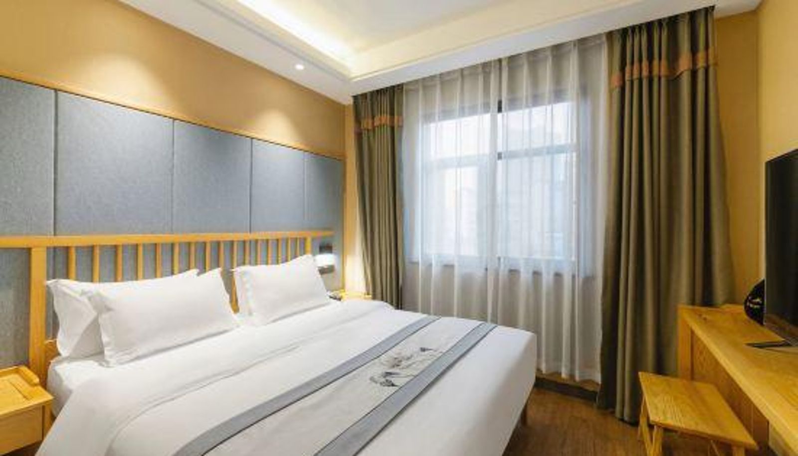 Camera - Bainian Yueyang Hotel