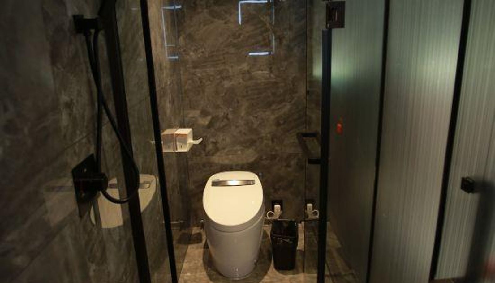 Zimmer - Yiwu Zhihui Cinema Hotel