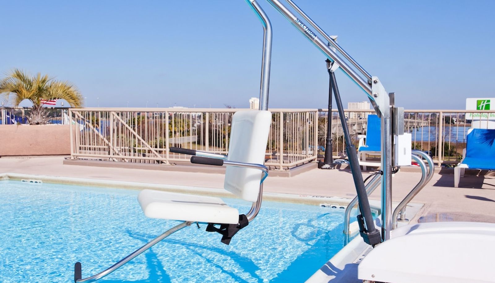 Pool - Holiday Inn CHARLESTON-RIVERVIEW by IHG