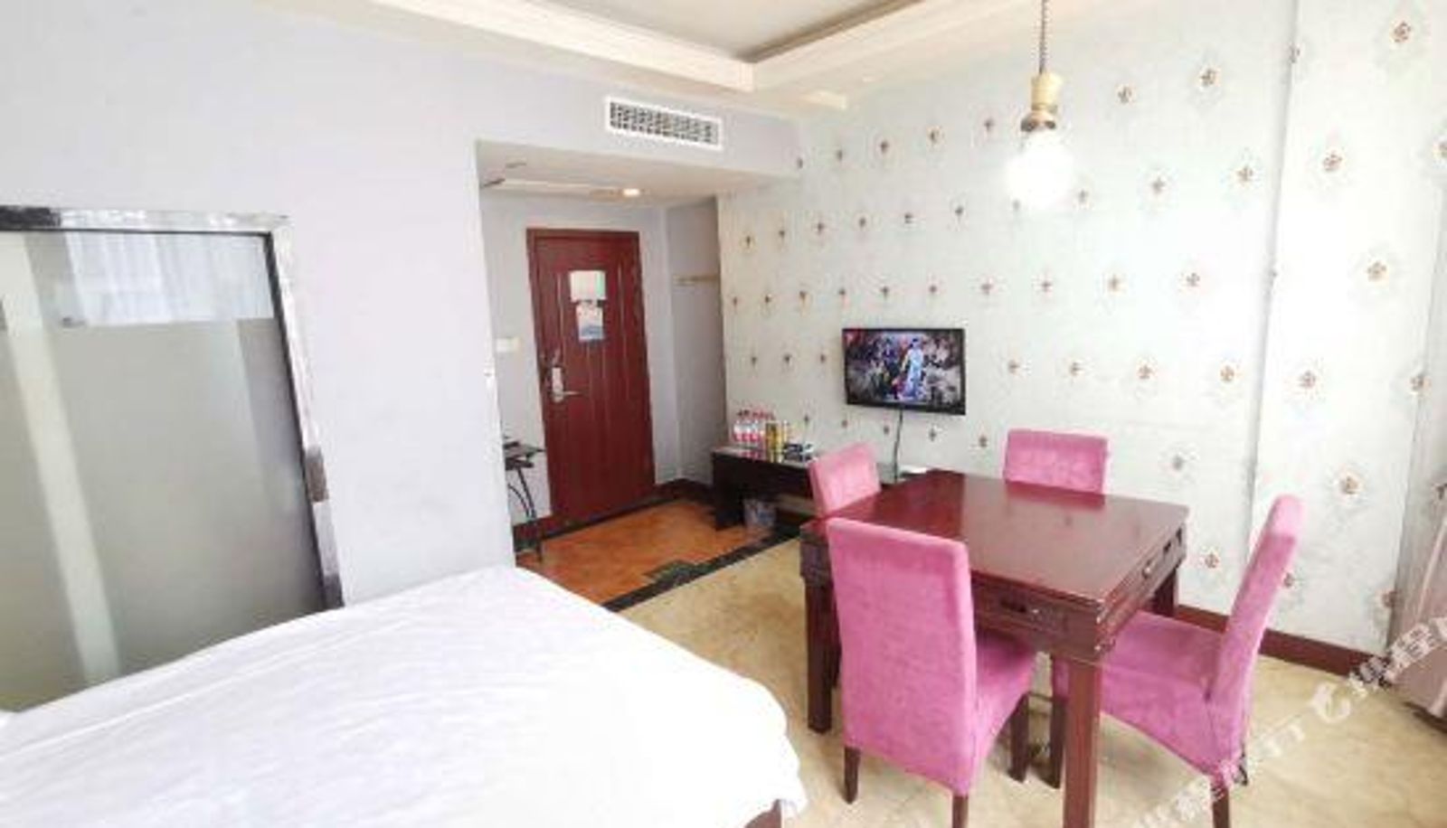 Room - Liqi Hotel