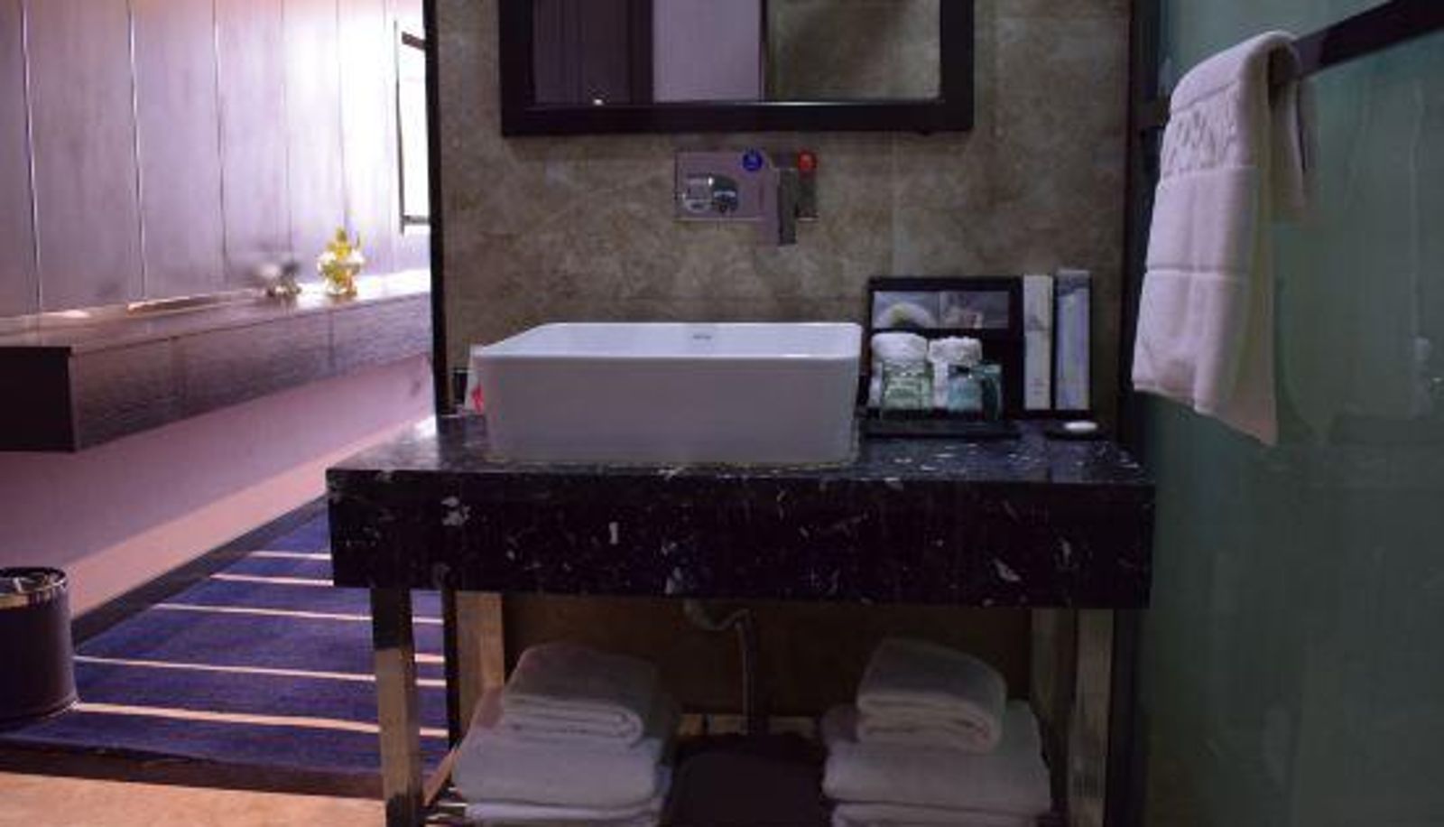 Habitación - Hotels in Yiningbaiman