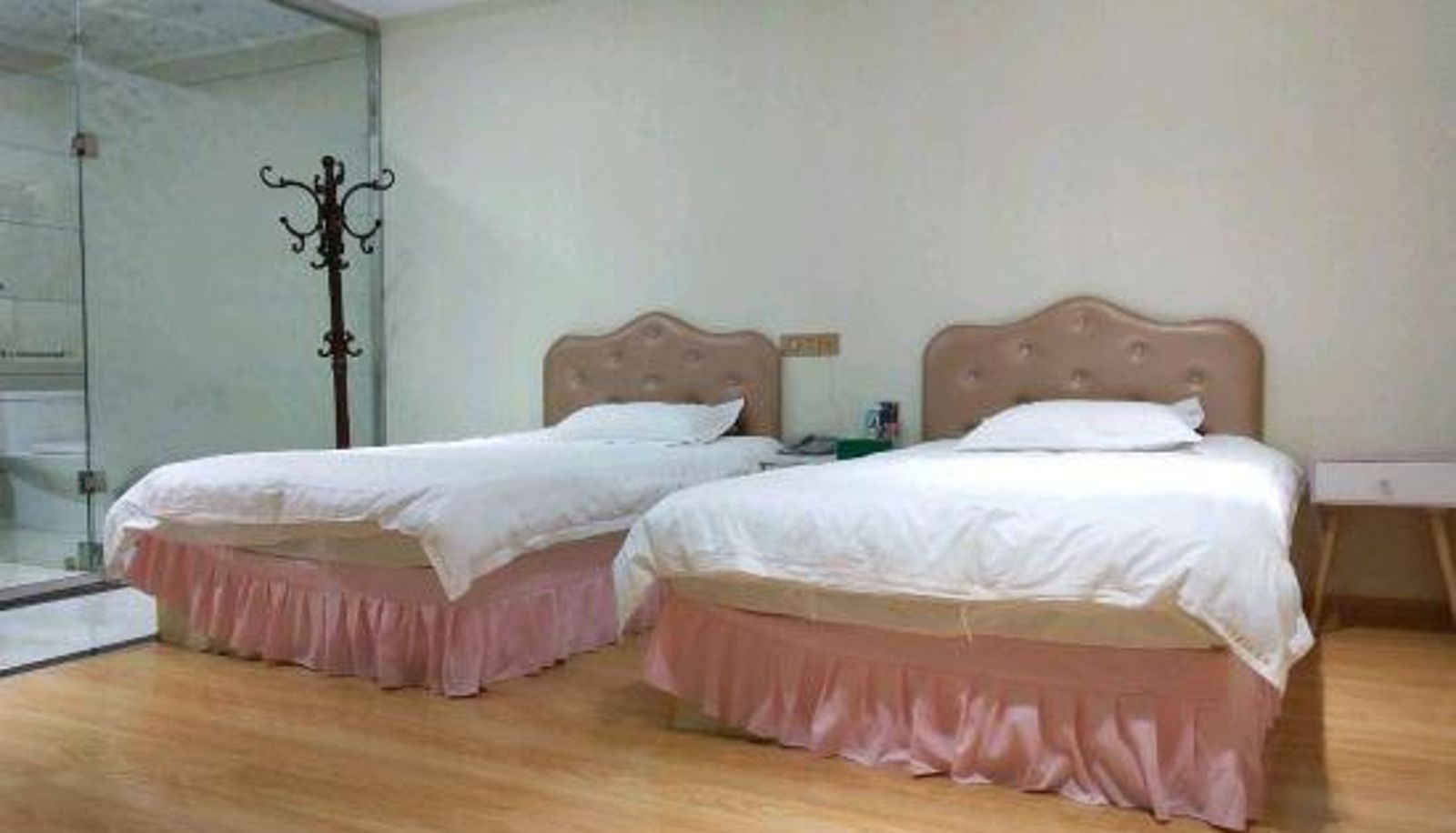 Kamer - Baqiao District) Xinmengyuan Theme Hotel (Guogou Plaza Center Branch