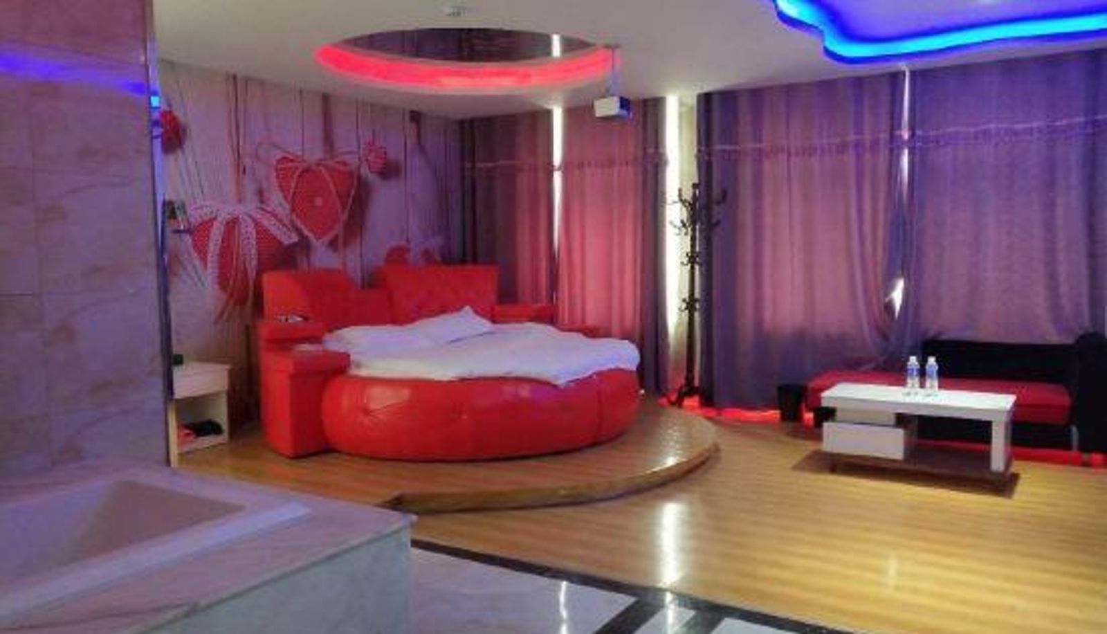 Kamer - Baqiao District) Xinmengyuan Theme Hotel (Guogou Plaza Center Branch