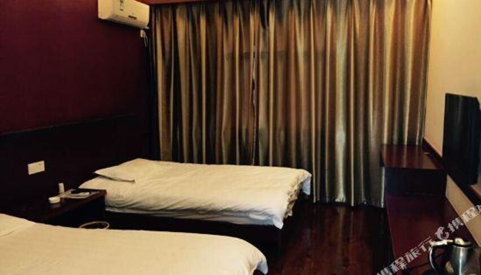 Camera - Home Inn Business Hotel
