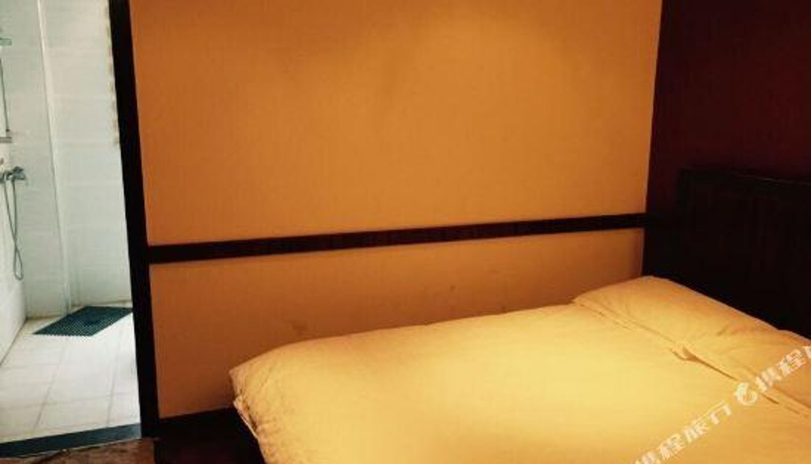 Camera - Home Inn Business Hotel