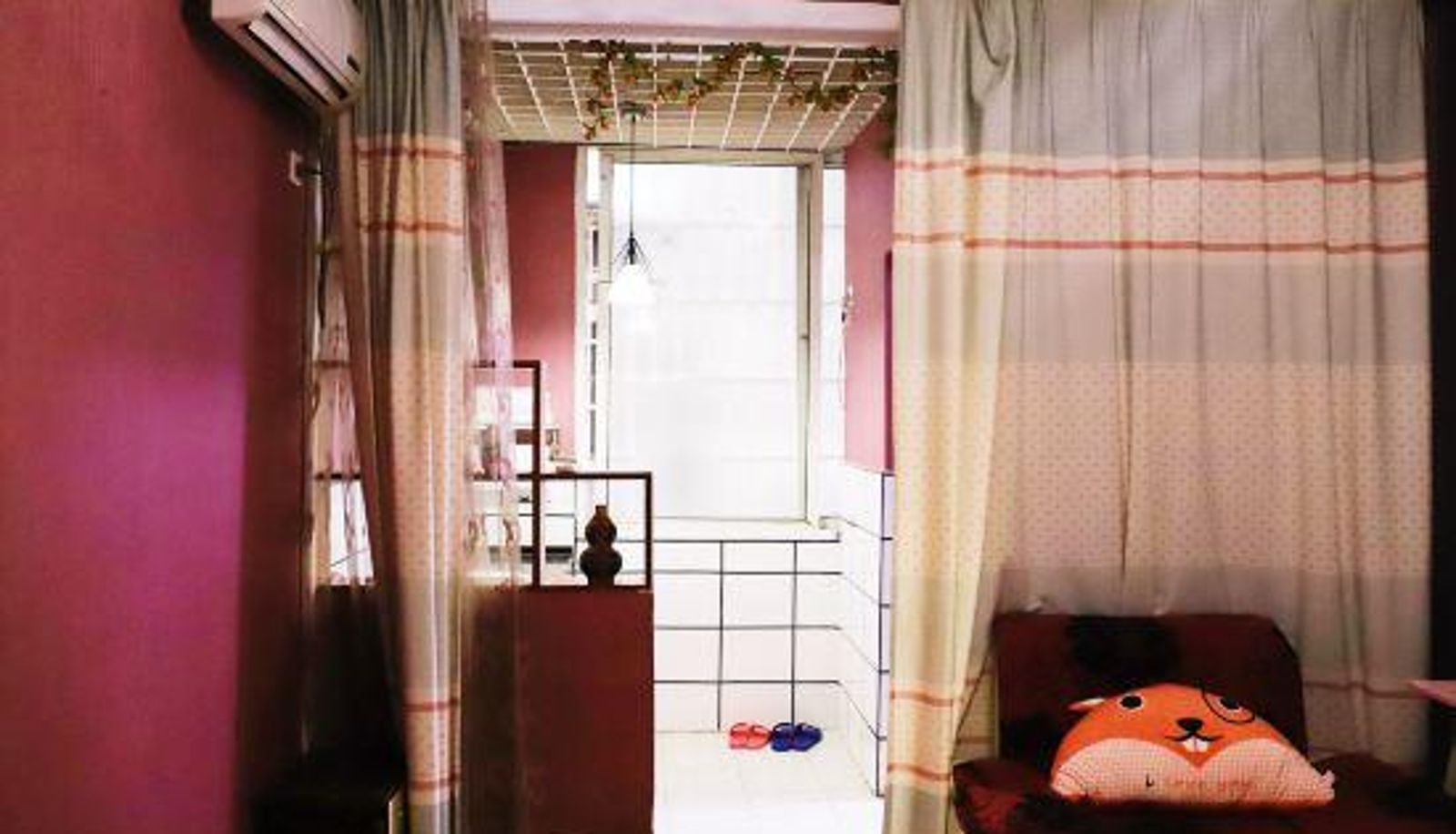Room - Private Movie Cafe Hotel