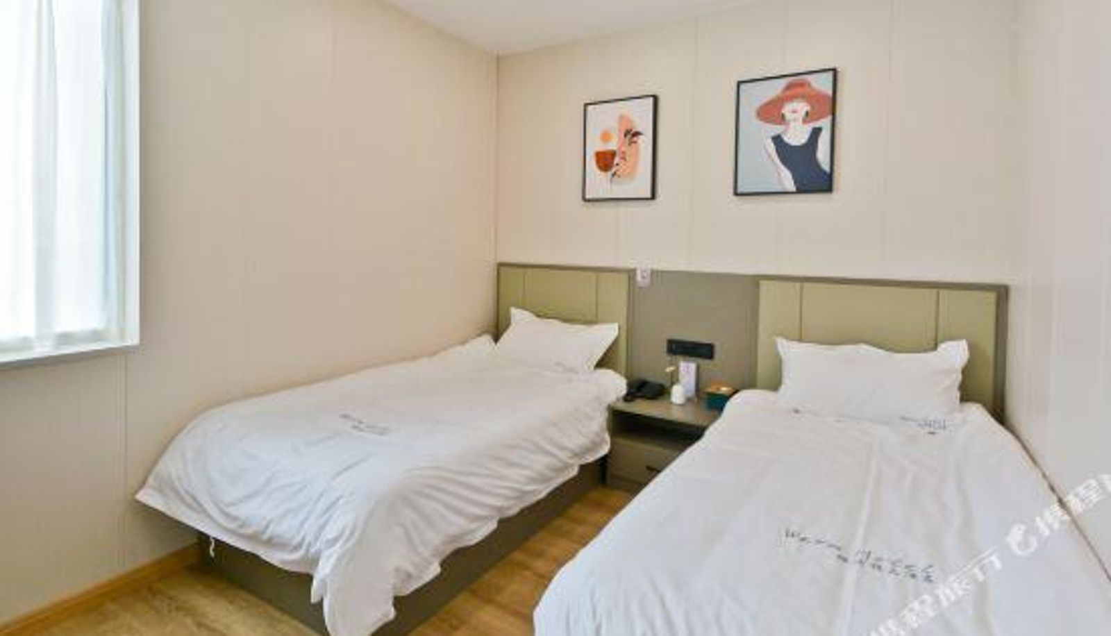 Zimmer - warm Hotel