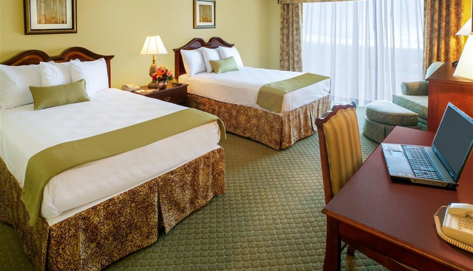 Zimmer - Clarion Hotel & Suites - Convention Center Fredericksburg