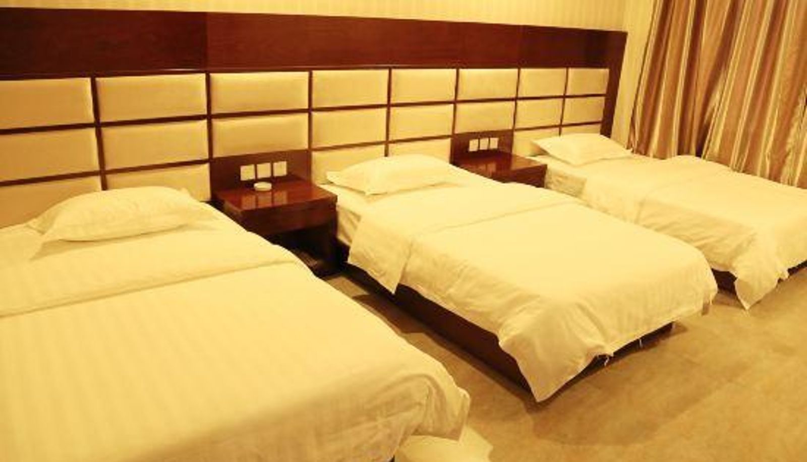 Camera - Yangguang Hotel