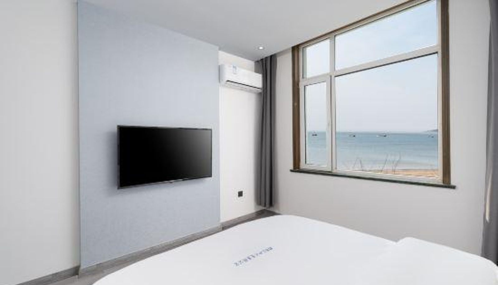 Camera - 37 Degree North Latitude Apartment (Golden Beach Beach Branch)