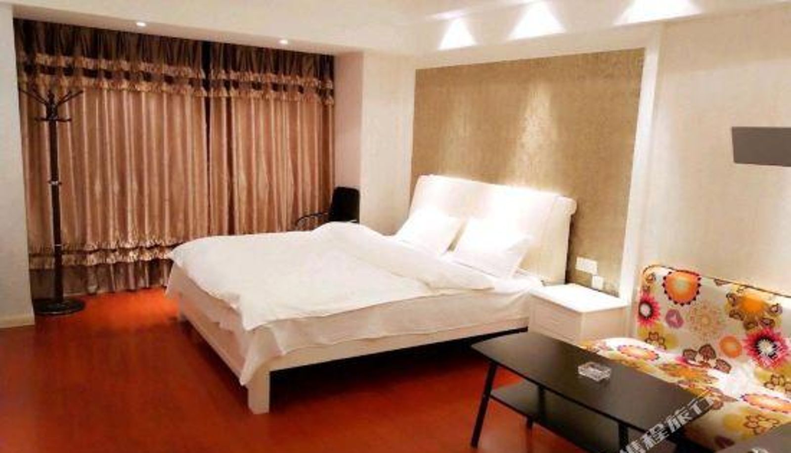 Zimmer - Heyuan Hotel Apartment (Wuhu Wanda Store)