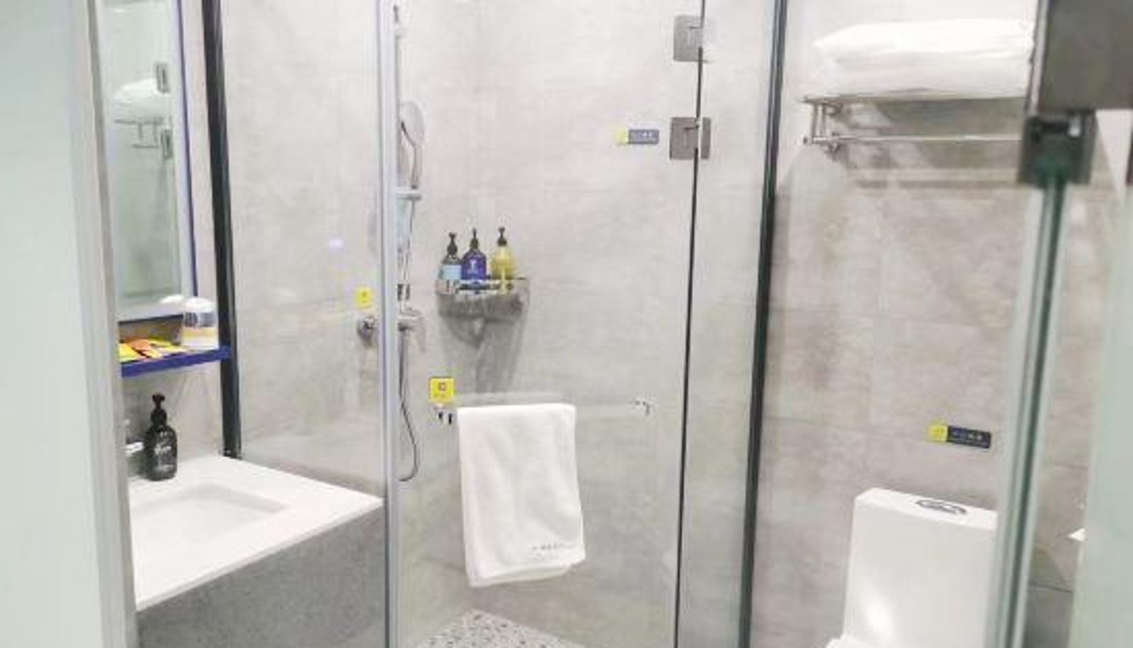 Chambre - 7 Days Hotel (Wuhan Lijiaohu Subway Station)