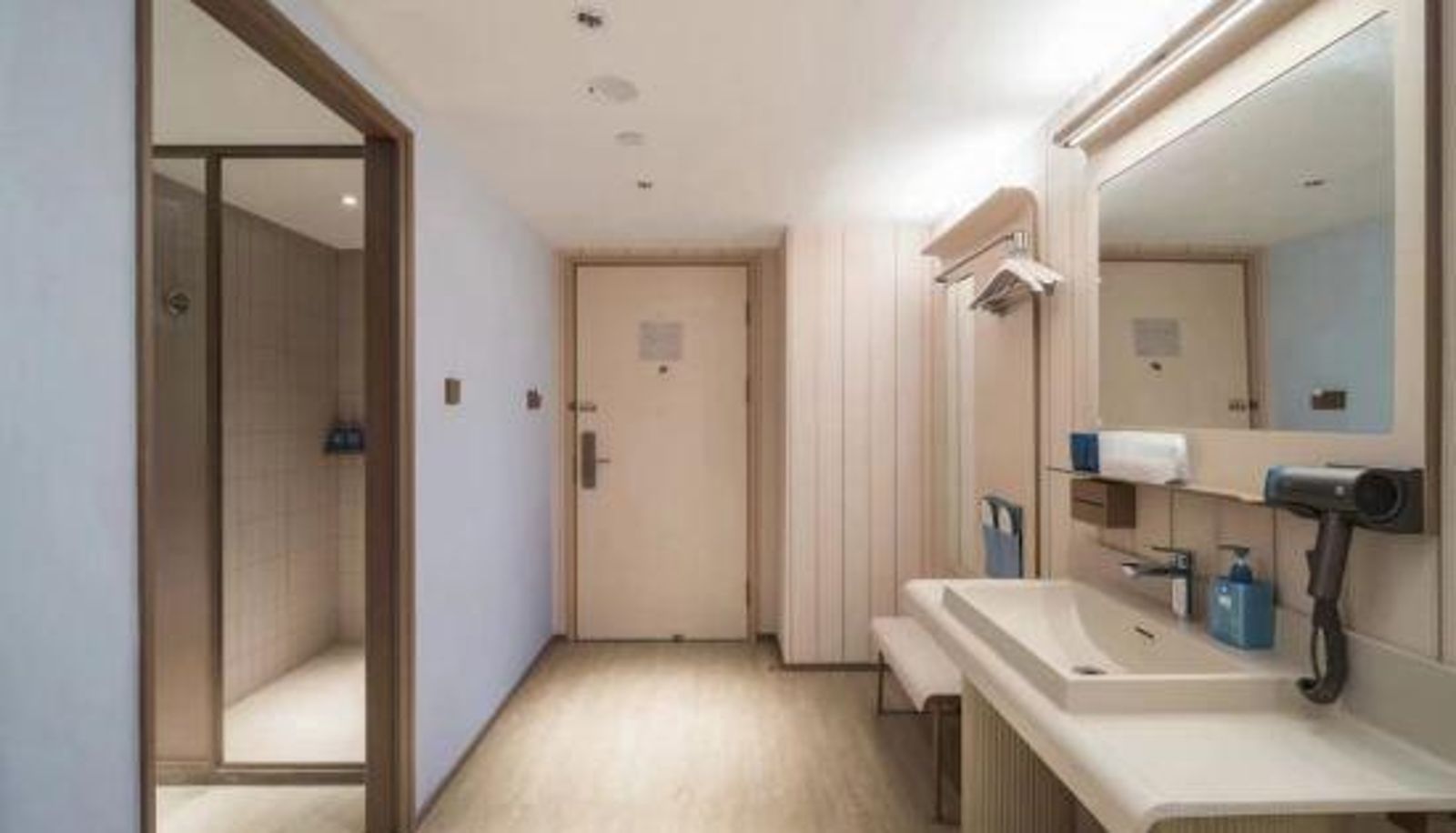 Zimmer - Wuhan Ruixi Hotel (Zhongjiacun Guiyuansi Branch)