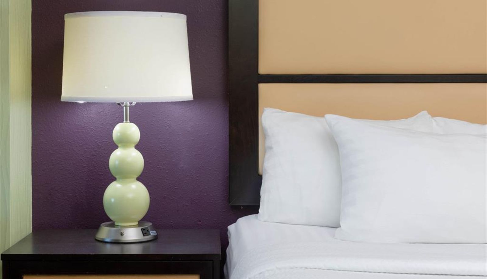 Room - La Quinta Inn & Suites by Wyndham Hinesville - Fort Stewart