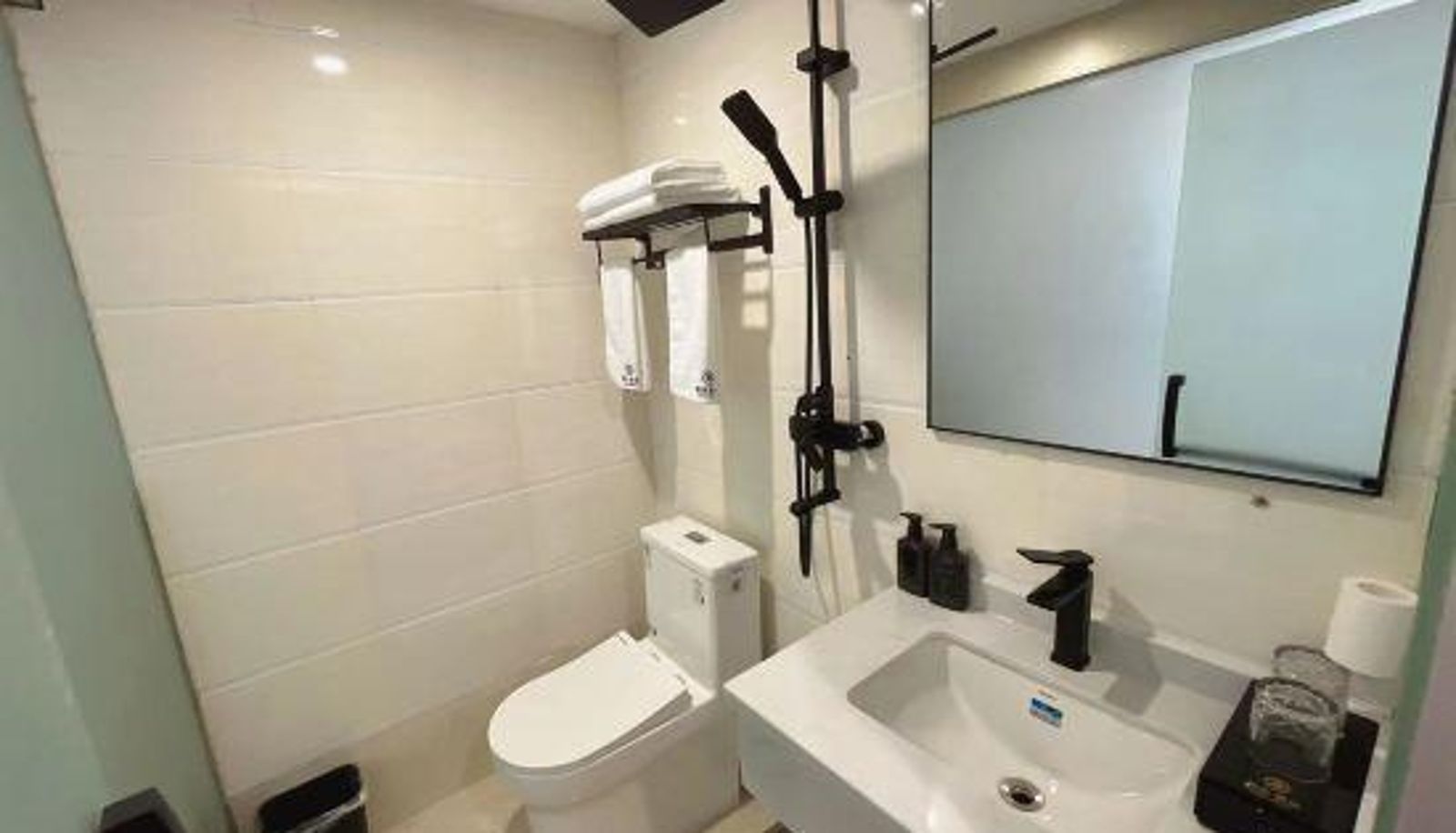 Kamer - Junle Hotel (Wuhan Huashiyuan North Road)