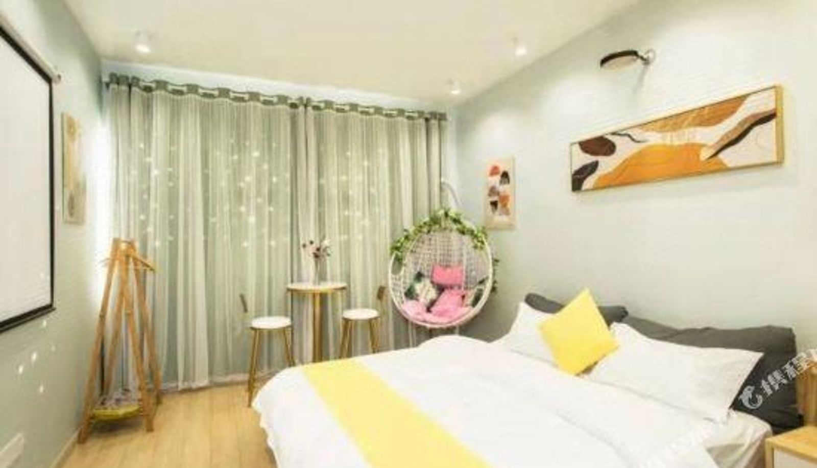 Room - Toronto Film & Television Hotel (Optics Valley Pedestrian Street)