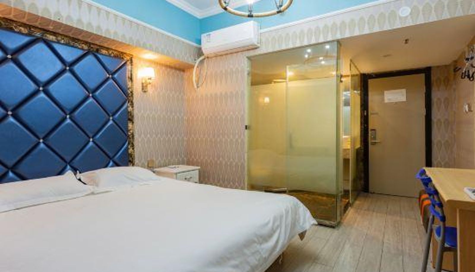 Business-kamer - Wuhan)  Jiefang Avenue Rujia Ruibai Cloud Hotel (Xunlimen Subway Station Store