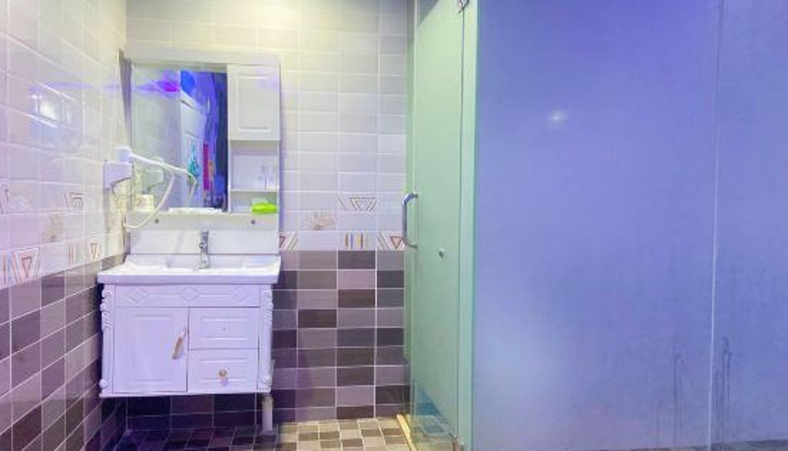 Room - West Bund Meisu Hotel (Yellow Crane Tower Hubu Lane)