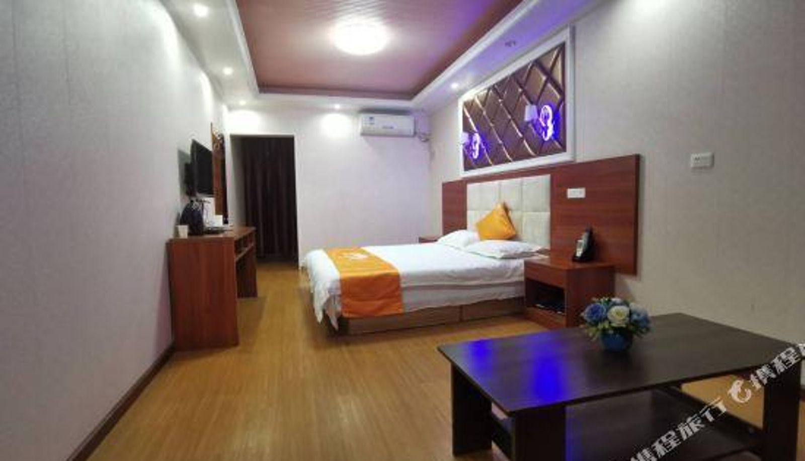 Room - Airport Express Hotel