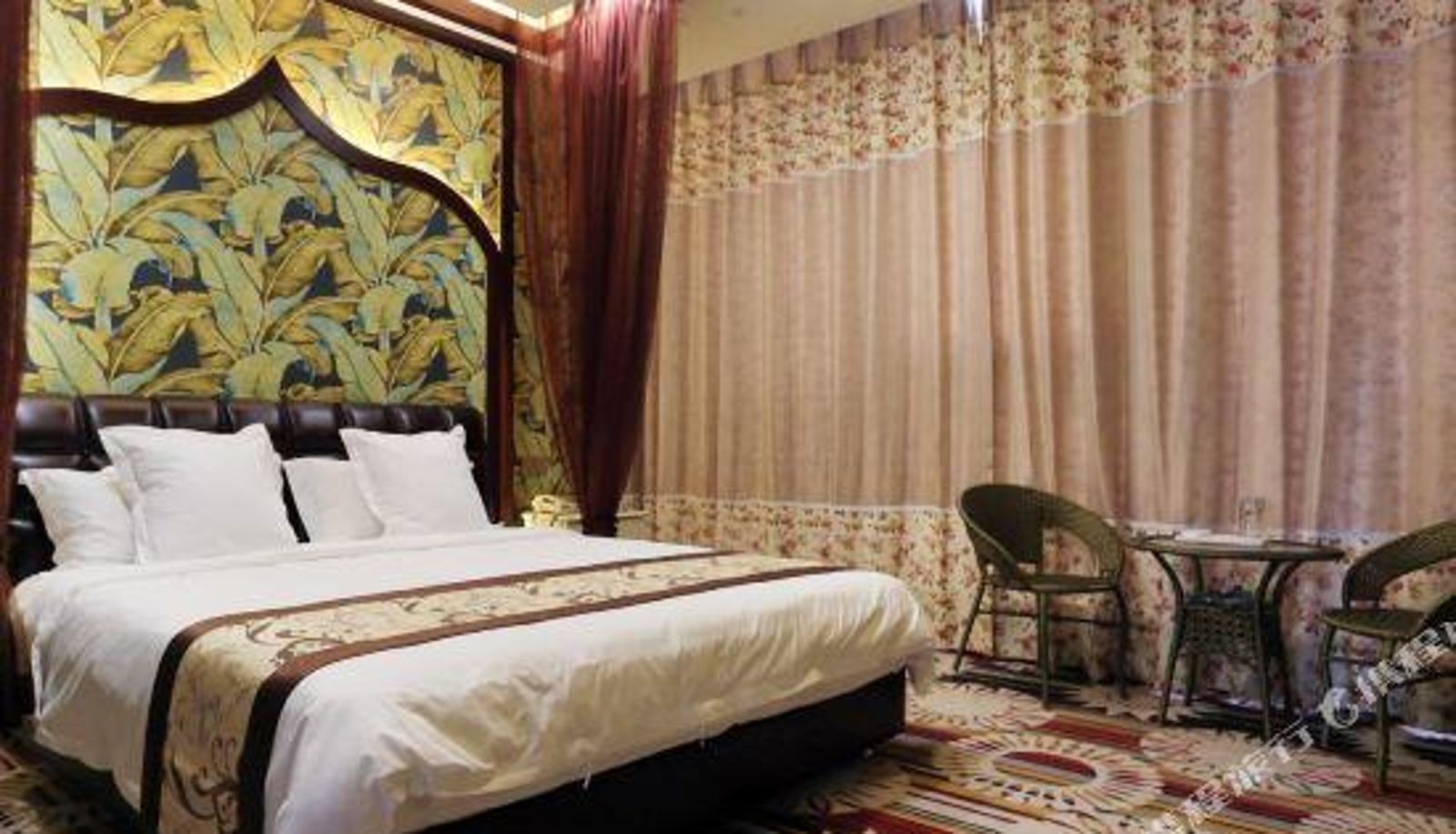 Zimmer - World Trade Jinxiu Changjiang Branch) Wuhan Venus Honey Language Theme Hotel (Maying Road Subway Station
