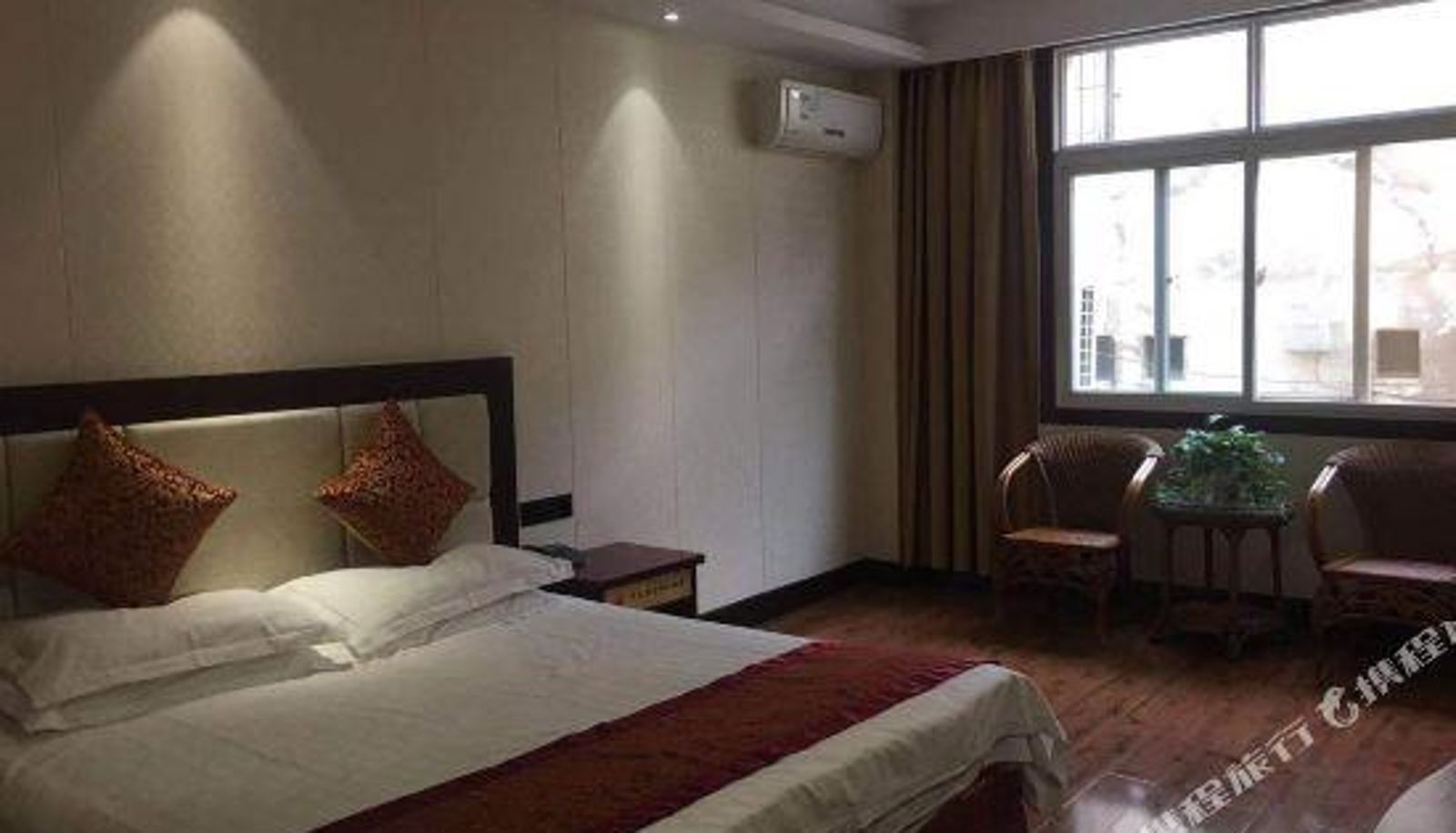 Business room - Mengtianhu East Lake Hotel
