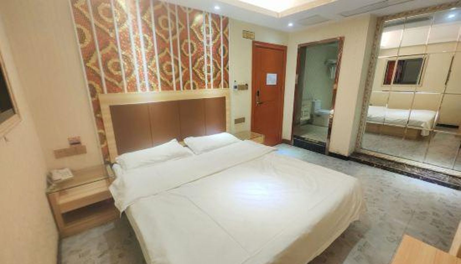 Camera business - E-Station Business Hotel (Wuhan Yuanbo Garden Store)