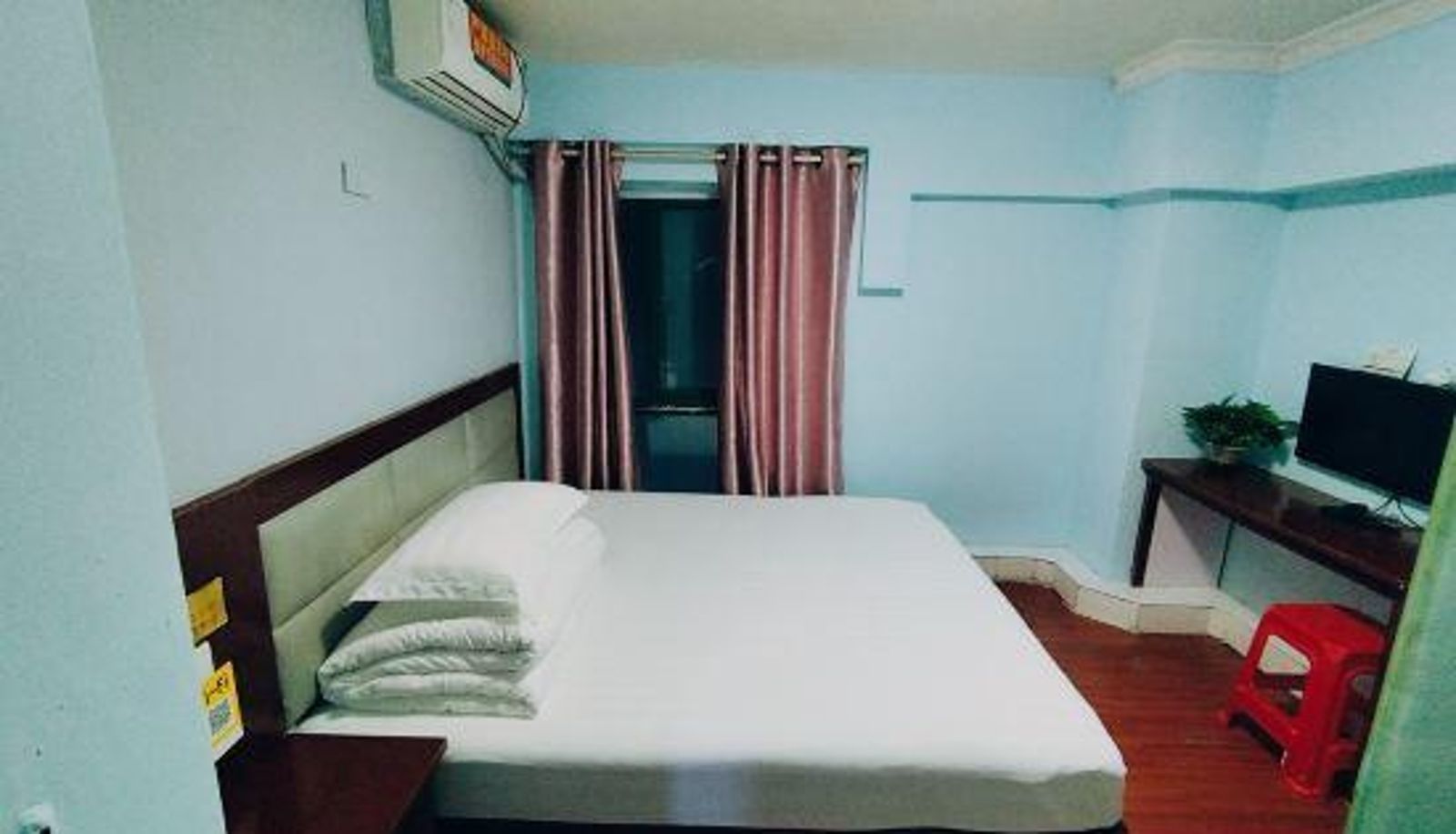 Camera business - Wuhan Haoting Hotel (Kaide Plaza Store)