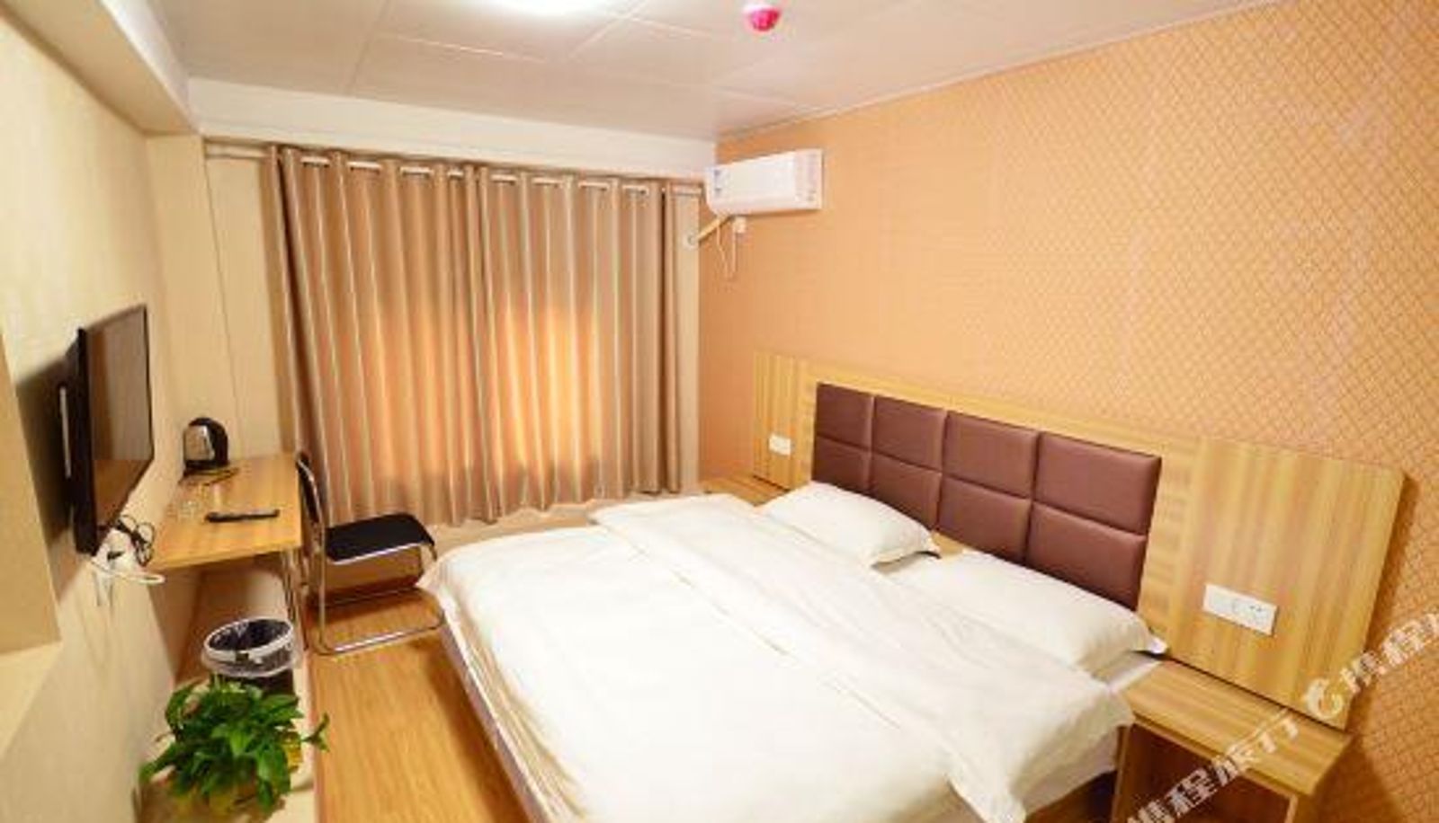 Camera - Huahuacheng Business Hotel