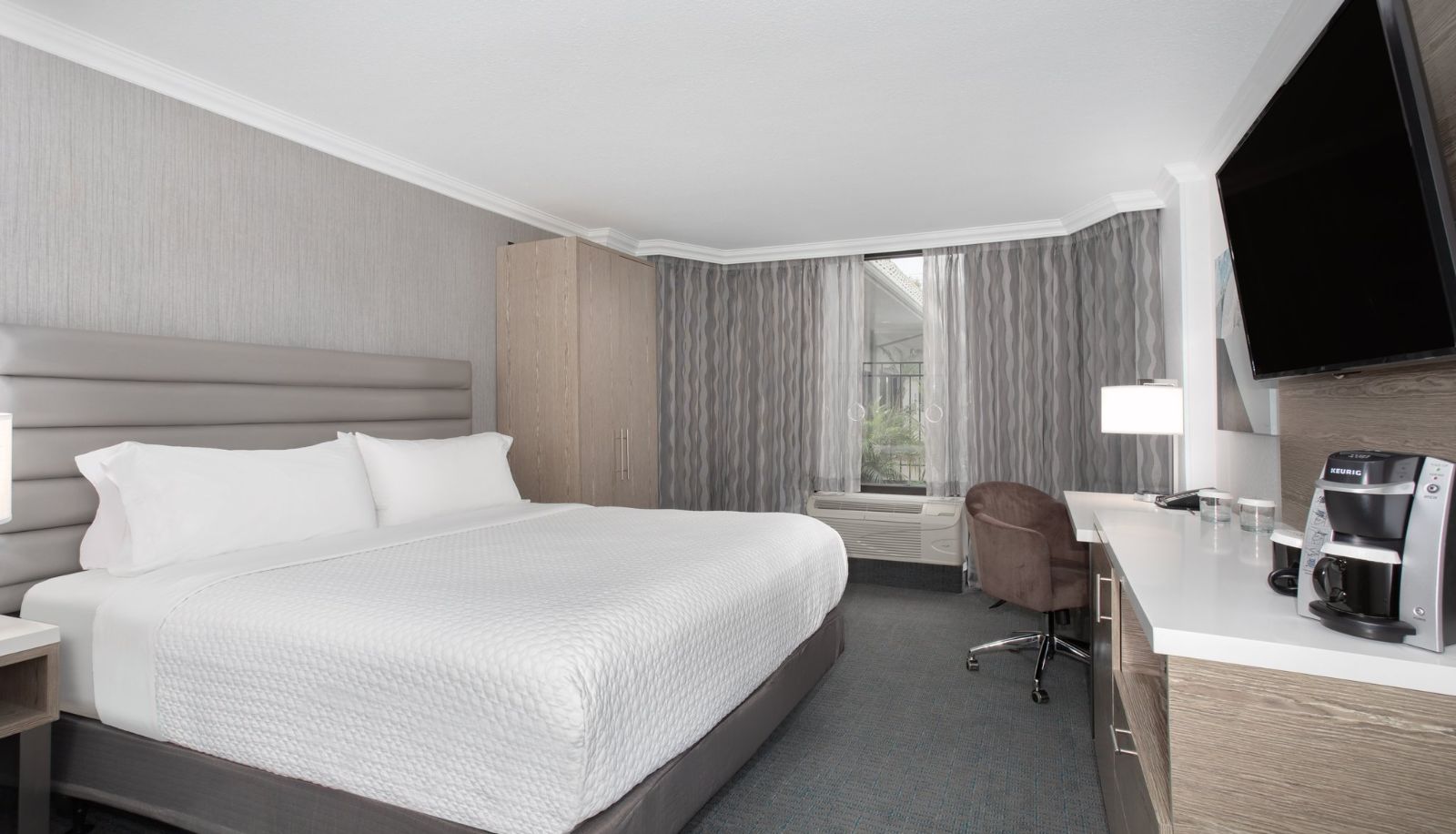 Camera - Crowne Plaza COSTA MESA ORANGE COUNTY by IHG