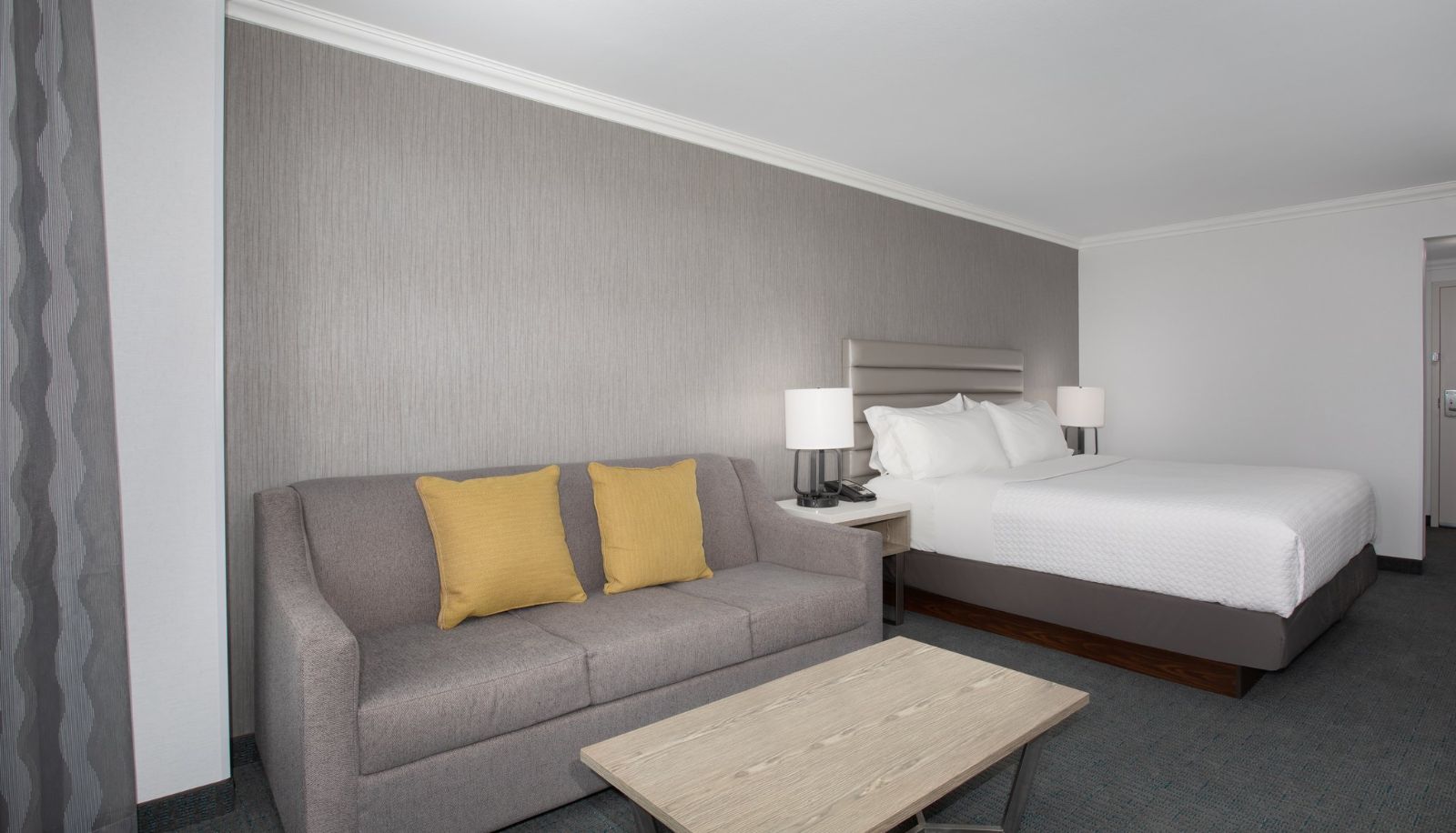 Camera - Crowne Plaza COSTA MESA ORANGE COUNTY by IHG
