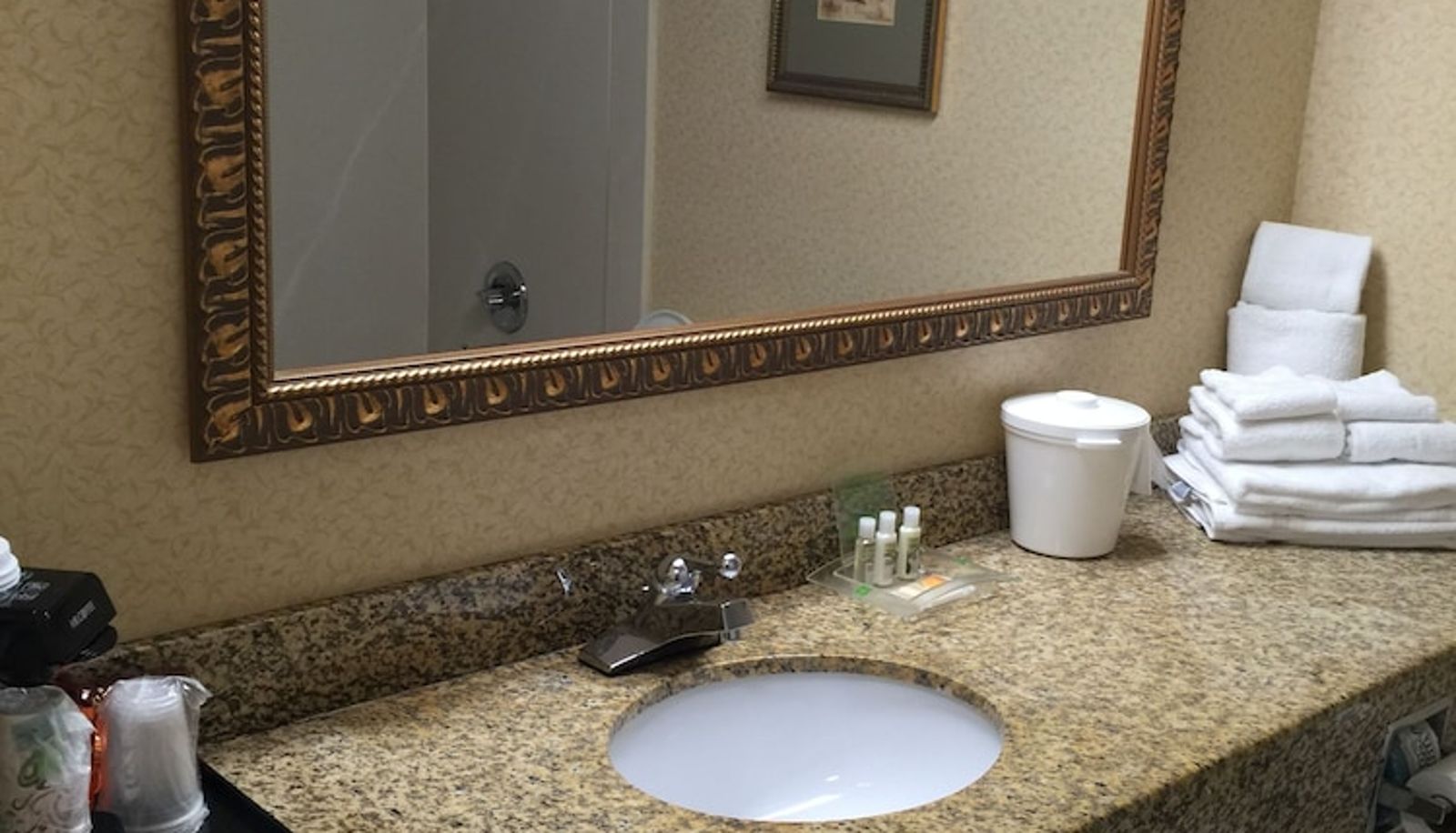 Apartment - Holiday Inn LUMBERTON NORTH - I-95 by IHG