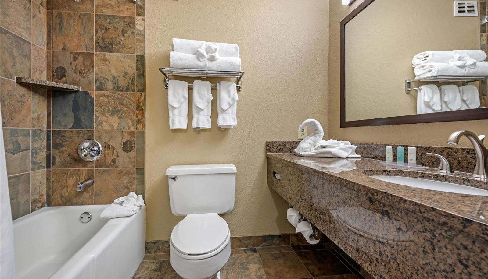 Chambre - Clarion Hotel Conference Center Lexington North