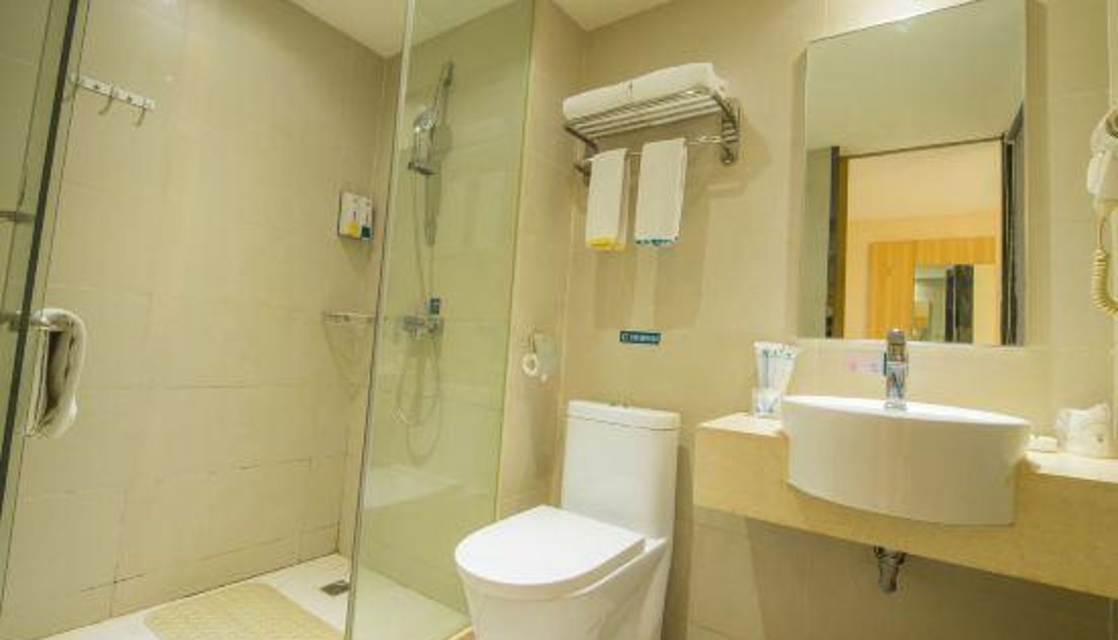 Camera business - City Comfort Inn