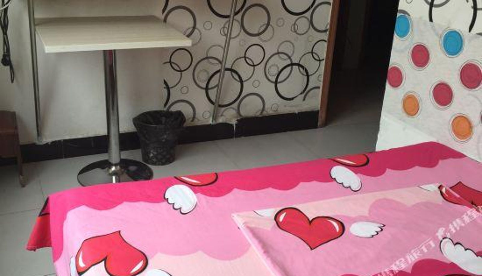 Room - Lv'anyi Apartment