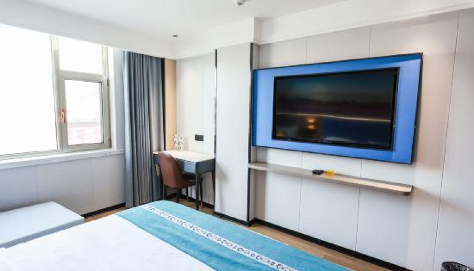 Kamer - Pusi Light Luxury Hotel (Taihua City)