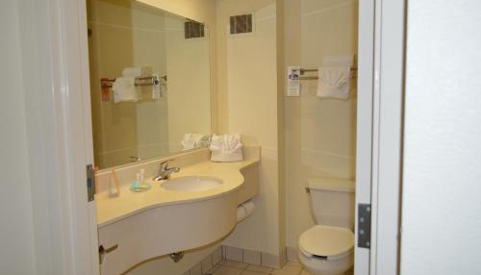 Bathroom - Opal Hotel & Suites