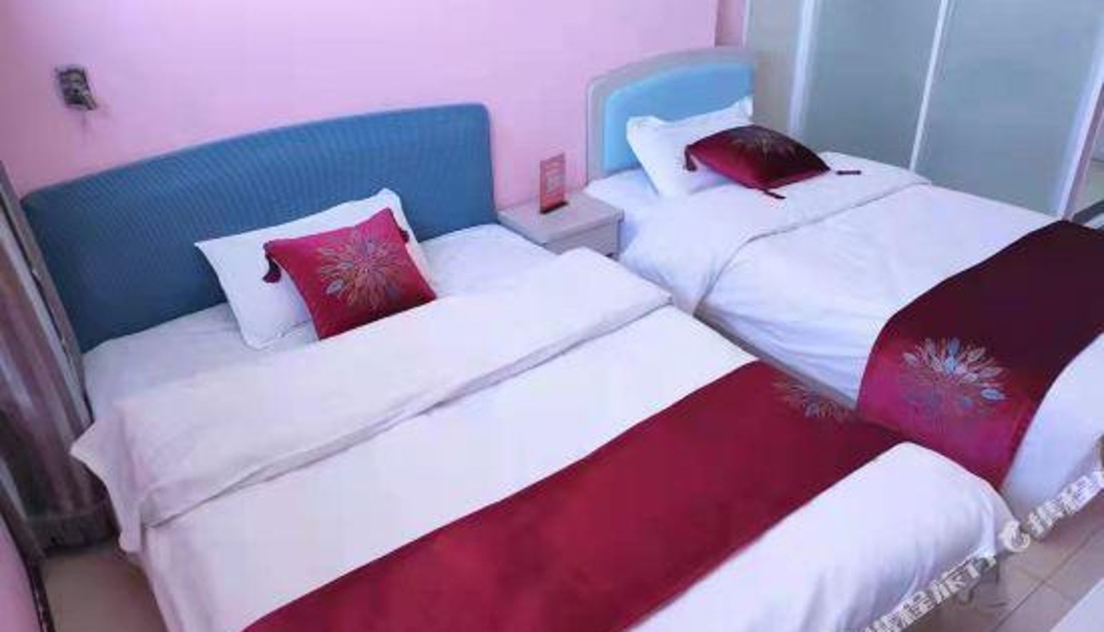 Habitación familiar - Tangshan Aitu Express Hotel