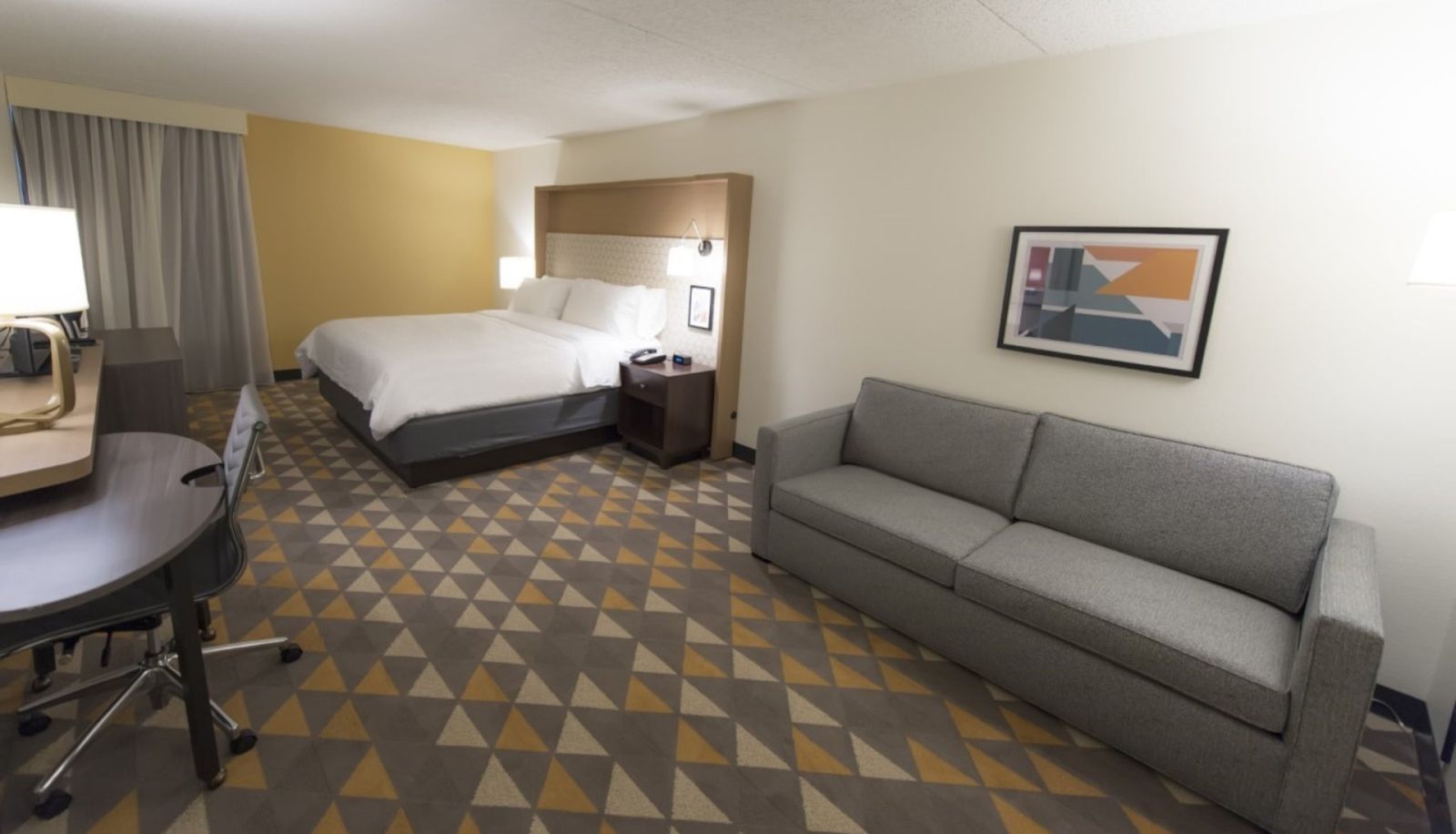 Room - Holiday Inn MORGANTOWN - READING AREA by IHG