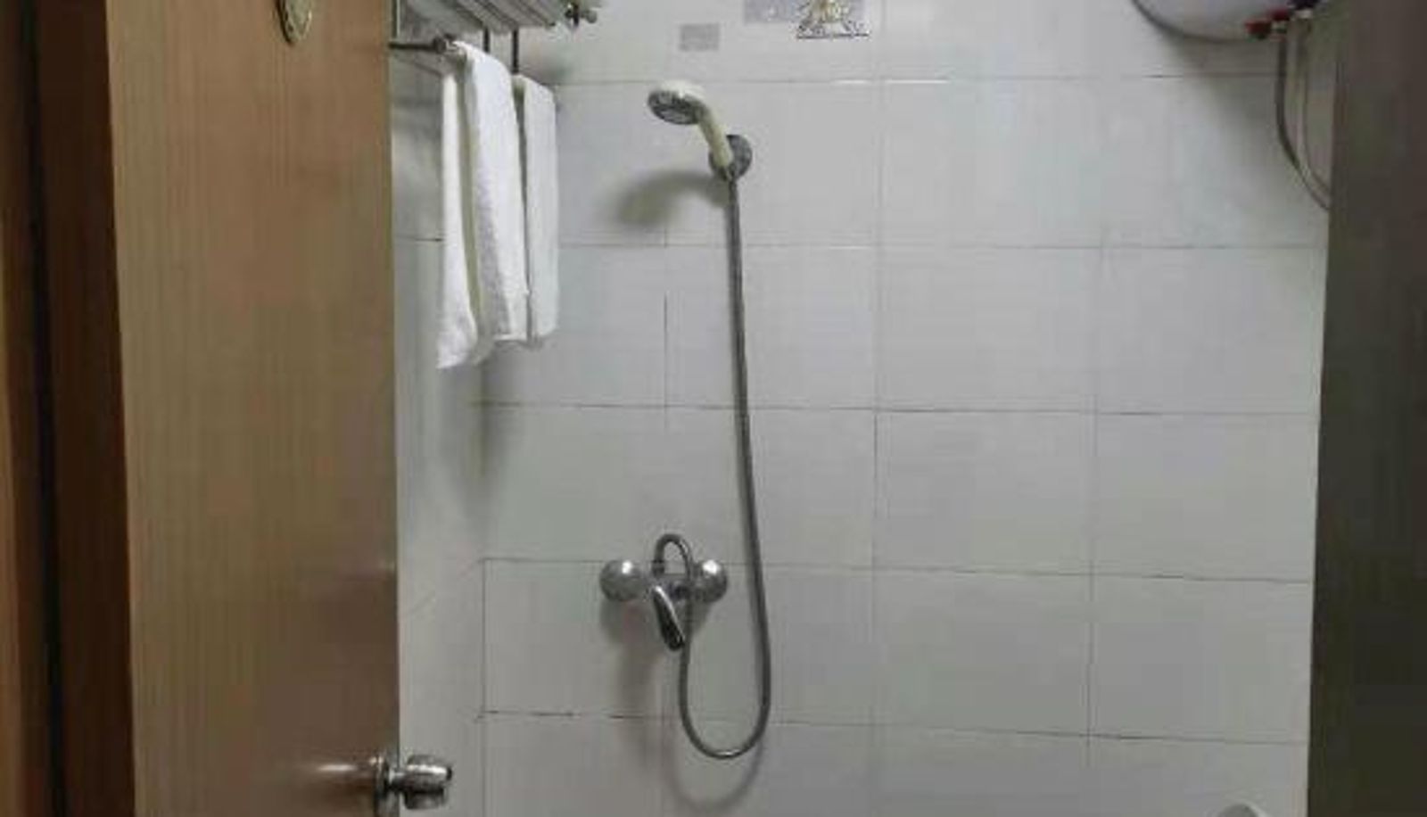 Zimmer - Tonglu Yiqin Hotel