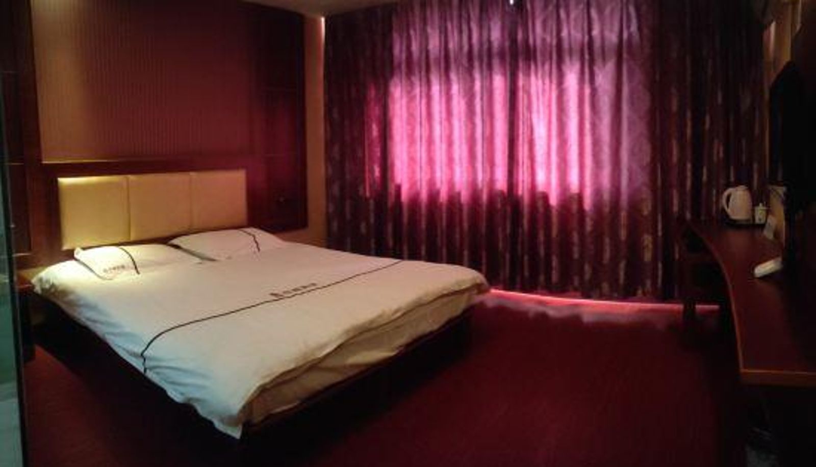 Vista interior - Tonglu Yiqin Hotel