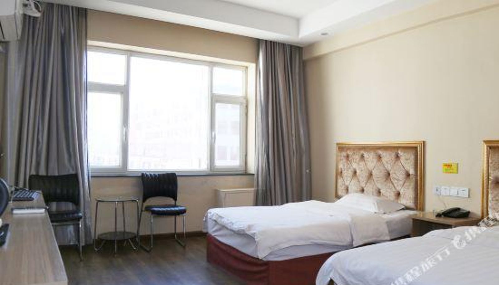 Zimmer - Yijia Express Hotel