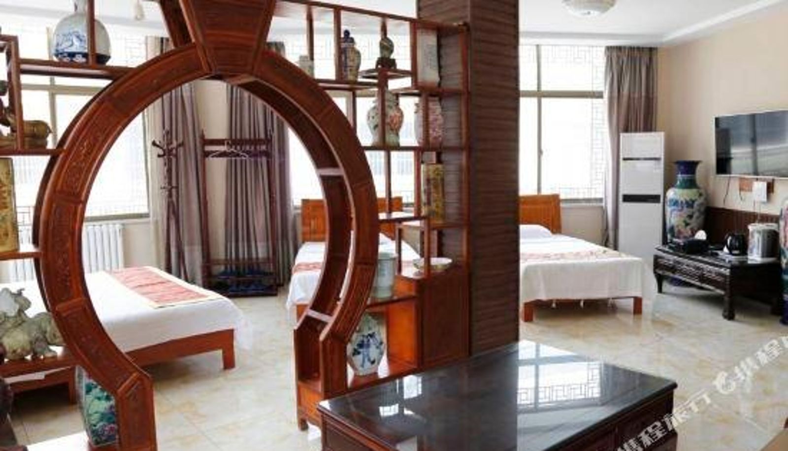 Camera - Ziguangge Hotel (Tai'an Dai Temple Red Gate Store)