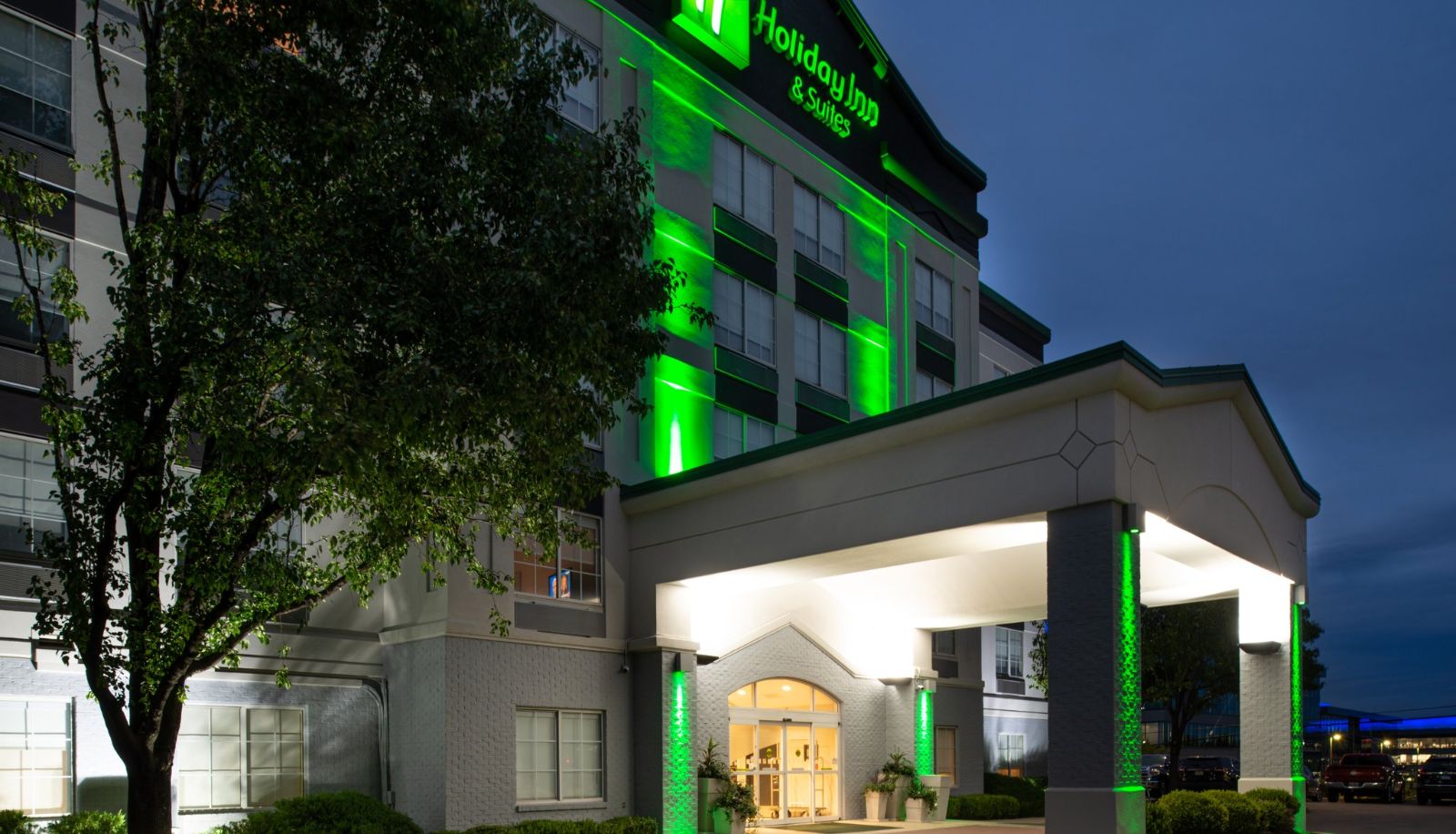 Info - Holiday Inn & Suites OVERLAND PARK-CONV CTR by IHG