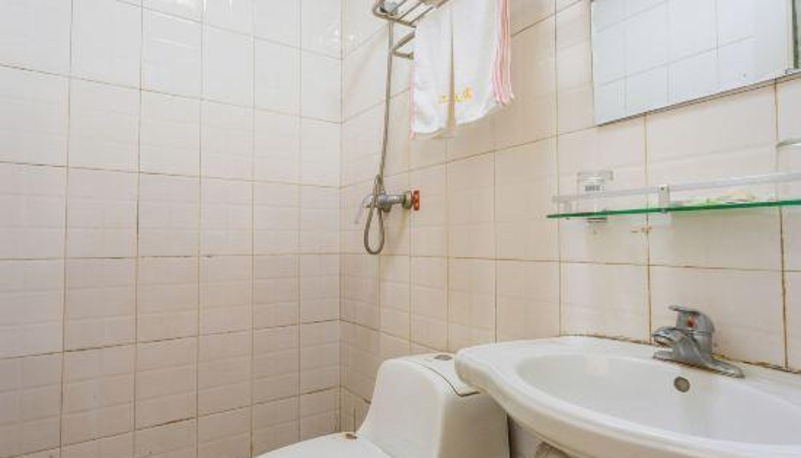 Room - Yijiang Hotel