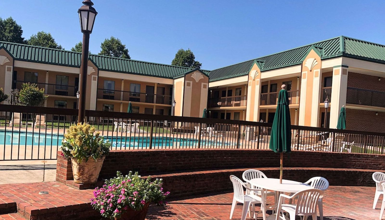 Pool - Quality Inn Morganton Southeast